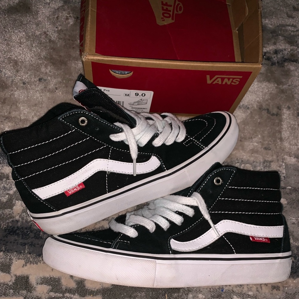 VANS Men’s Sk8-Hi Pro size 9